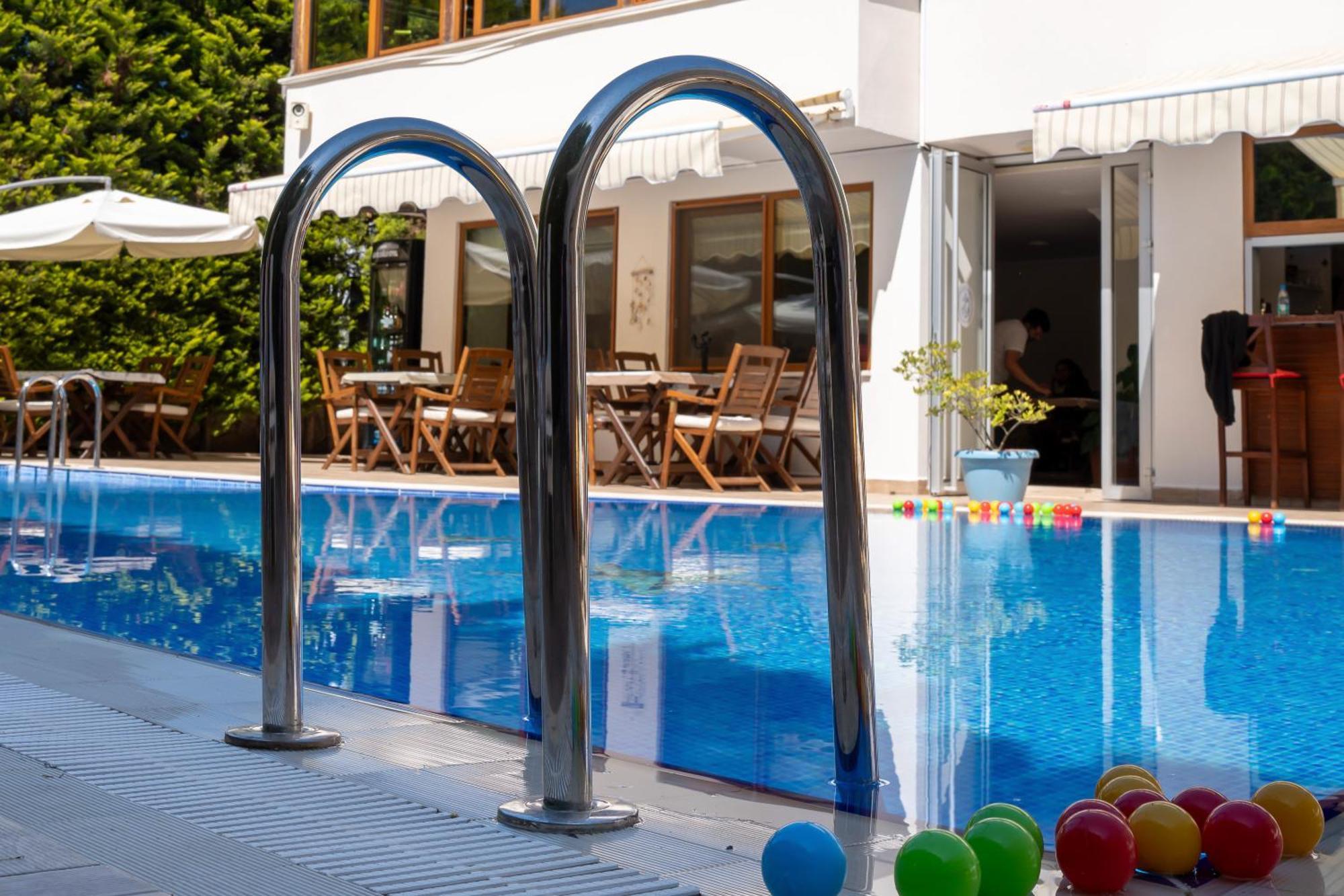 Cunda Giritlioglu Otel Adult Only Ayvalik Bagian luar foto