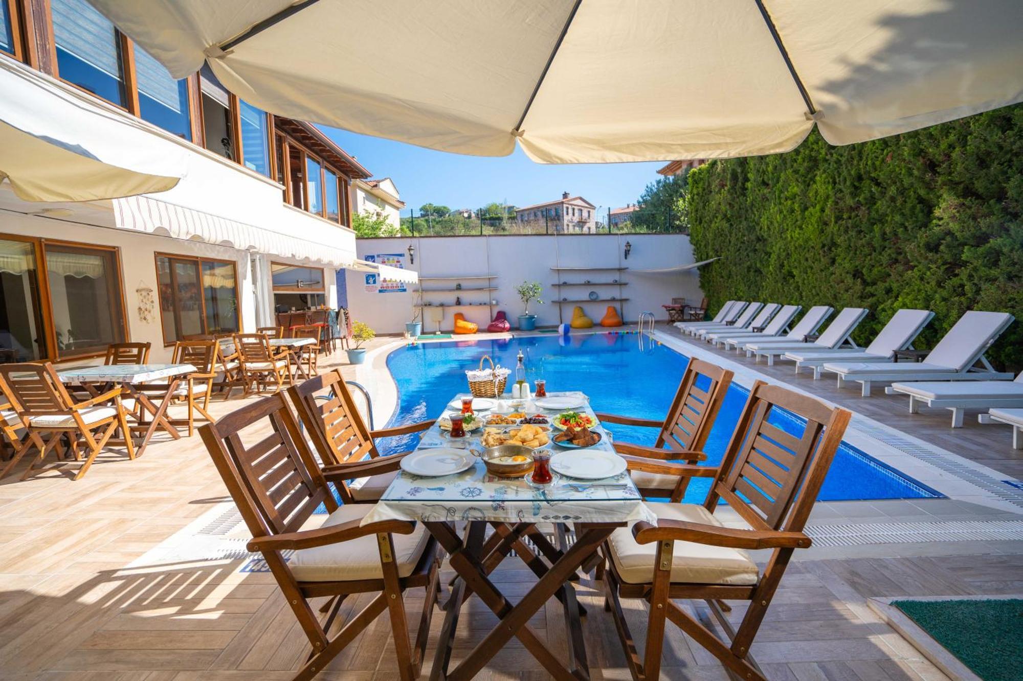 Cunda Giritlioglu Otel Adult Only Ayvalik Bagian luar foto