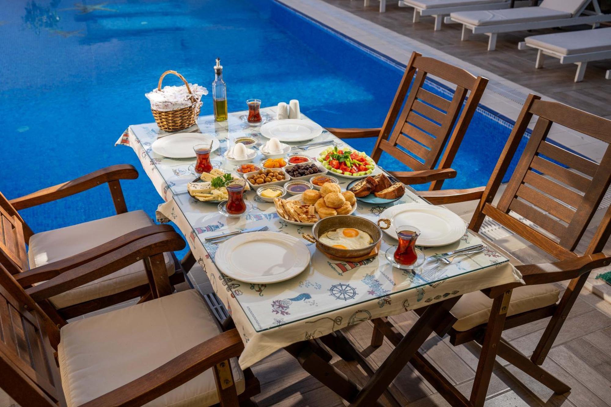 Cunda Giritlioglu Otel Adult Only Ayvalik Bagian luar foto